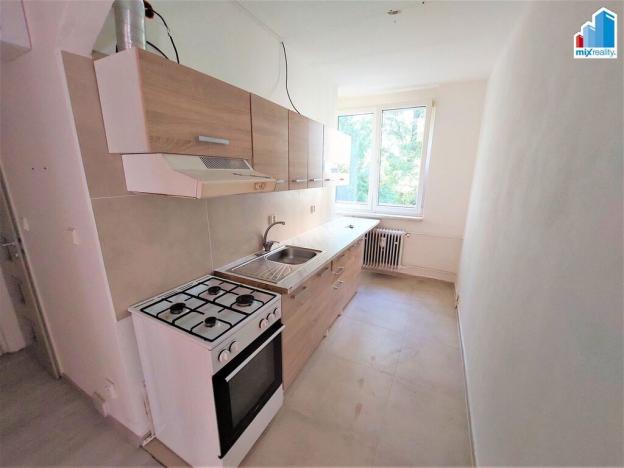 Prodej bytu 3+1, Klatovy - Klatovy III, Pod Hůrkou, 70 m2