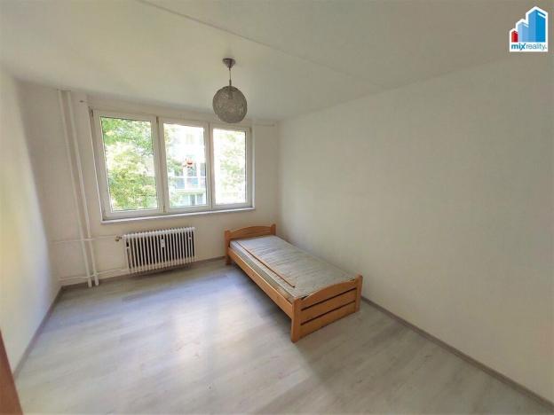 Prodej bytu 3+1, Klatovy - Klatovy III, Pod Hůrkou, 70 m2