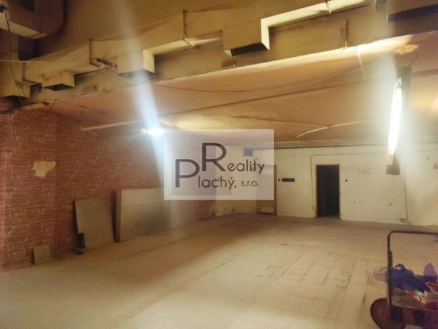 Pronájem obchodního prostoru, Znojmo, 365 m2