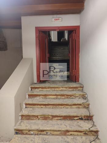 Pronájem obchodního prostoru, Znojmo, 365 m2