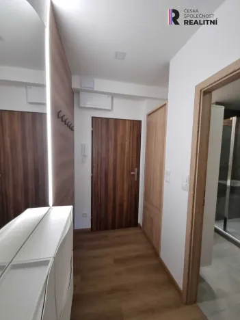 Pronájem bytu 1+kk, Vsetín, Dolní Jasenka, 27 m2