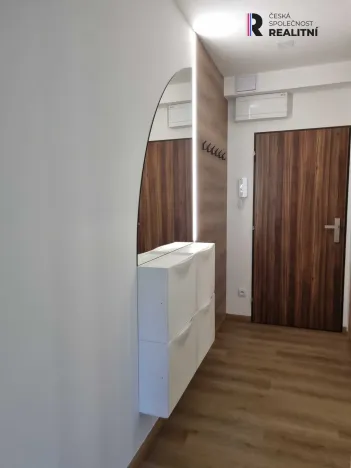 Pronájem bytu 1+kk, Vsetín, Dolní Jasenka, 27 m2