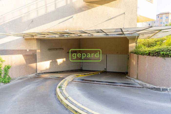 Prodej garážového stání, Praha, náměstí Přátelství, 12 m2