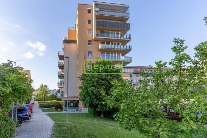 Prodej garážového stání, Praha, náměstí Přátelství, 12 m2