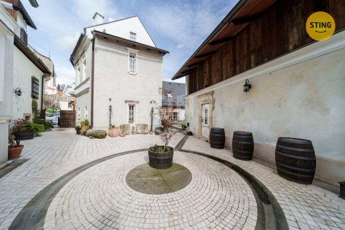 Prodej ubytování, Štramberk, Náměstí, 2230 m2