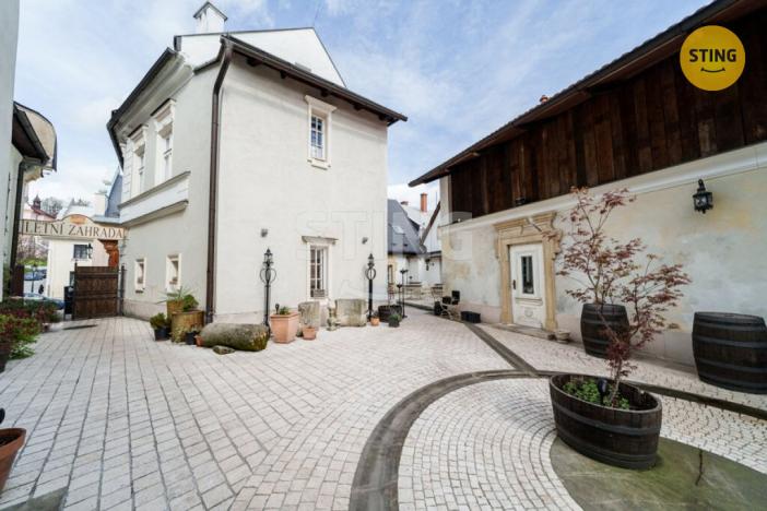 Prodej ubytování, Štramberk, Náměstí, 2230 m2