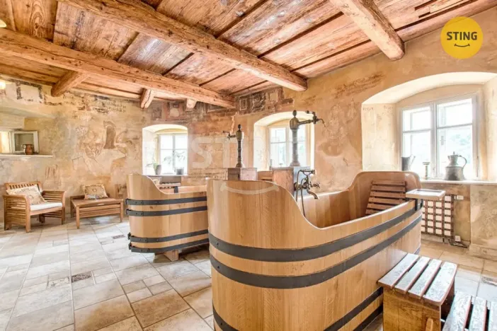 Prodej ubytování, Štramberk, Náměstí, 2230 m2