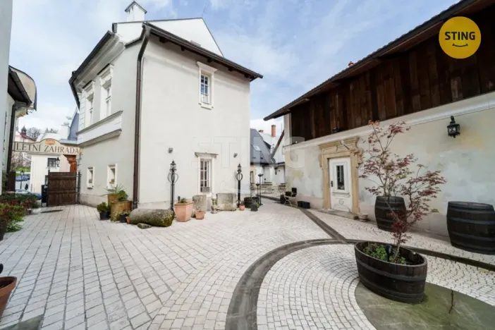 Prodej ubytování, Štramberk, Náměstí, 2230 m2