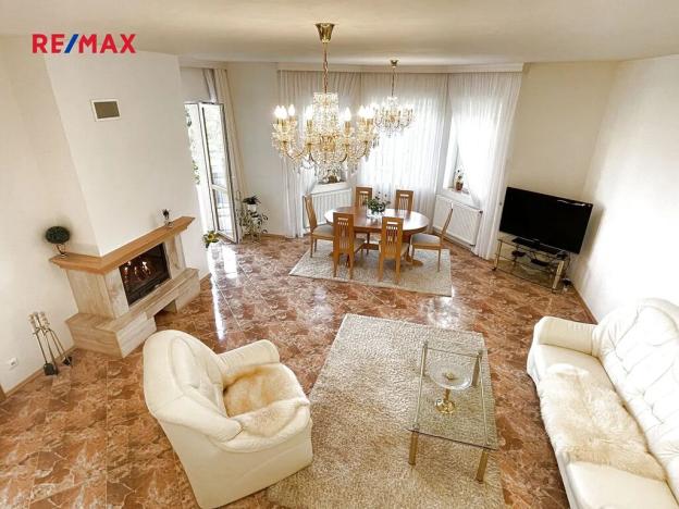 Prodej rodinného domu, Mukařov, Zvonečková, 230 m2