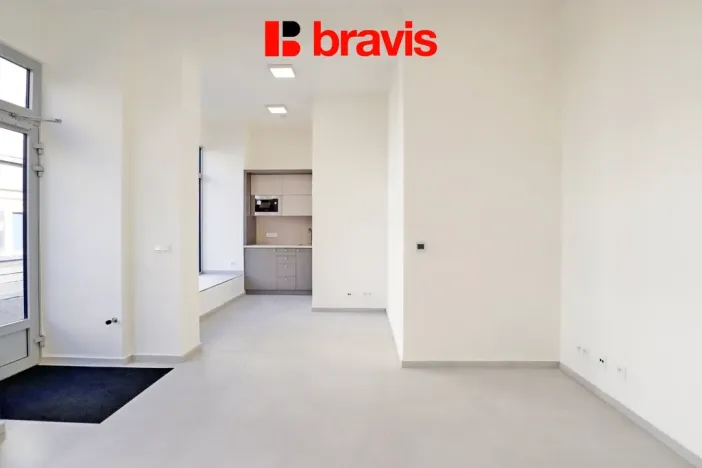 Pronájem obchodního prostoru, Brno - Husovice, Dukelská třída, 28 m2