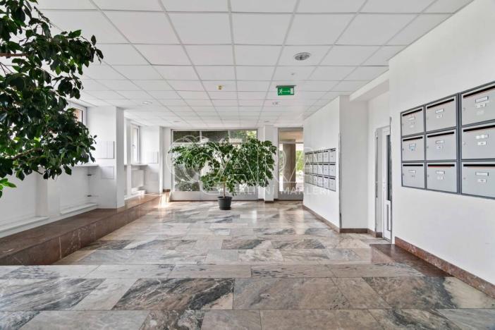 Prodej bytu 1+kk, Praha - Strašnice, Černokostelecká, 26 m2