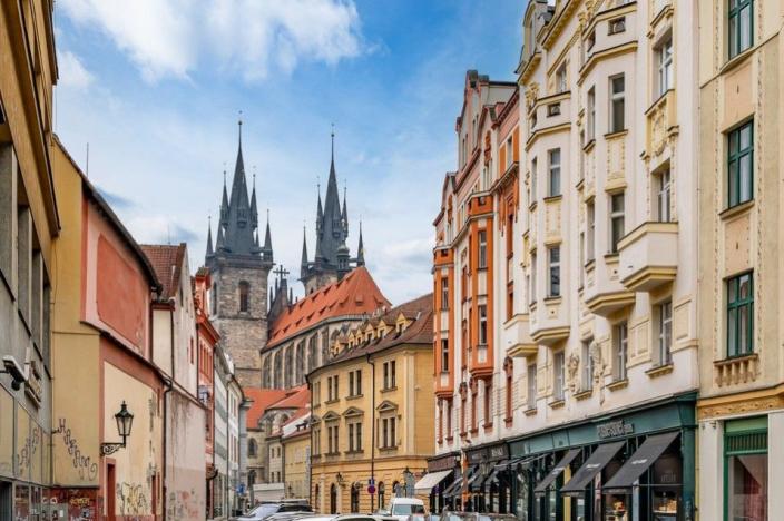 Pronájem kanceláře, Praha - Staré Město, Rybná, 150 m2