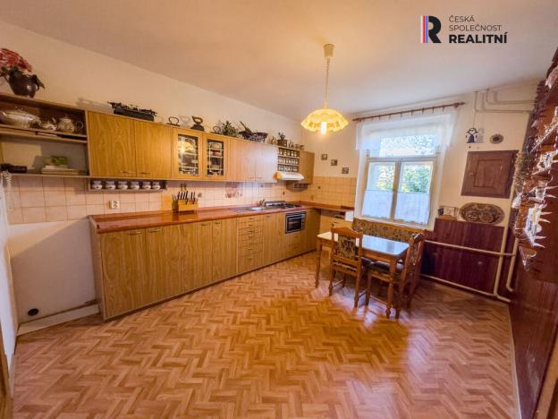 Prodej rodinného domu, Plesná, K Parku, 350 m2