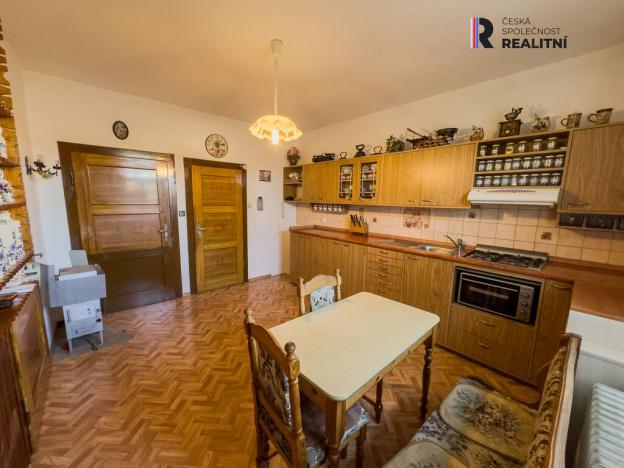 Prodej rodinného domu, Plesná, K Parku, 350 m2