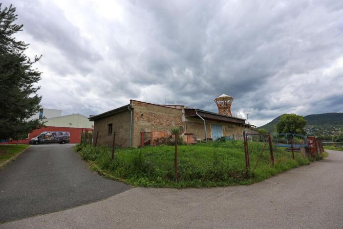 Prodej výrobních prostor, Lovosice, Přívozní, 853 m2