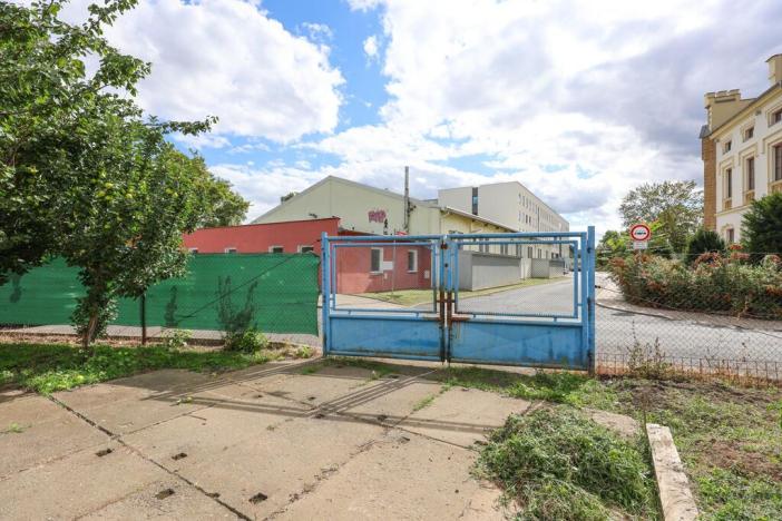 Prodej výrobních prostor, Lovosice, Přívozní, 853 m2