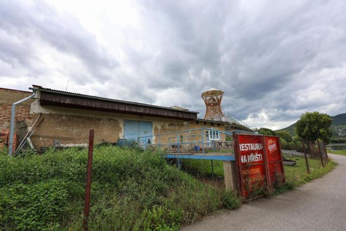 Prodej výrobních prostor, Lovosice, Přívozní, 853 m2