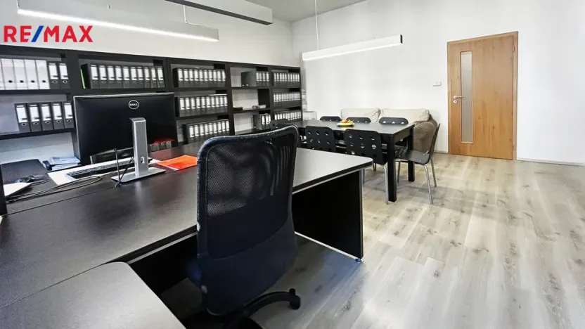 Prodej kanceláře, Znojmo, Havlíčkova, 537 m2