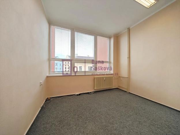 Pronájem kanceláře, Jindřichův Hradec, Pravdova, 12 m2