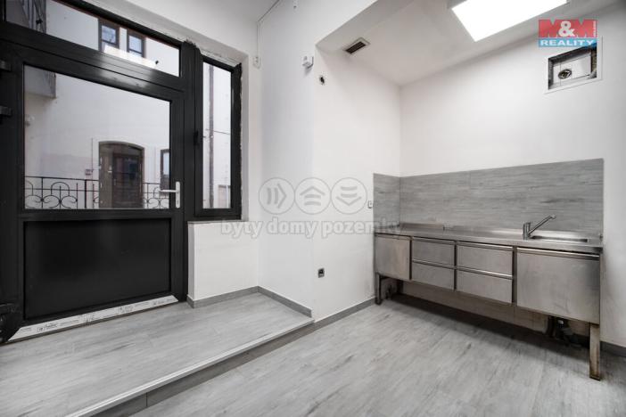 Prodej obchodního prostoru, Ústí nad Orlicí, T. G. Masaryka, 143 m2