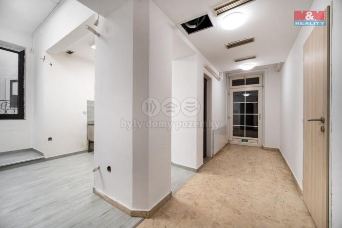 Prodej obchodního prostoru, Ústí nad Orlicí, T. G. Masaryka, 143 m2