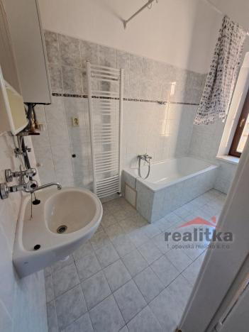 Pronájem bytu 1+1, Opava - Předměstí, Nádražní okruh, 45 m2