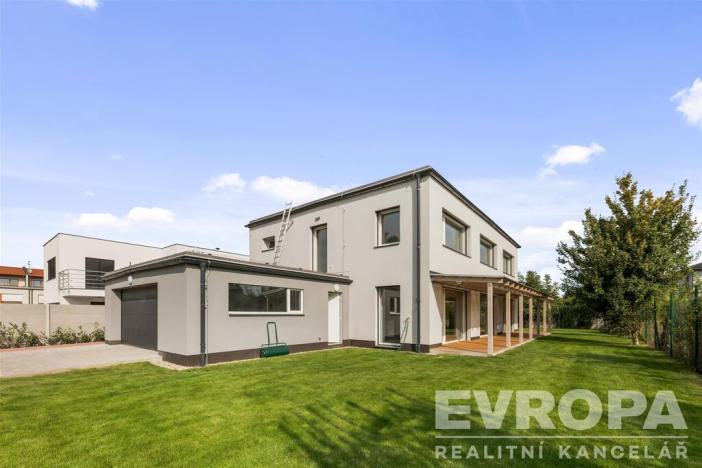 Pronájem rodinného domu, Líbeznice, Jižní, 320 m2