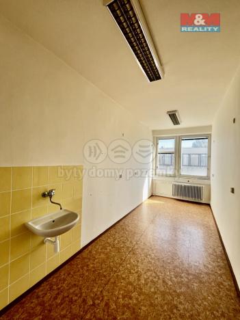 Pronájem kanceláře, Brno - Komárov, Hněvkovského, 109 m2