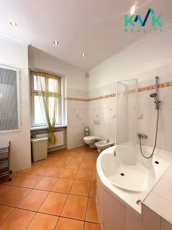 Prodej bytu 2+1, Karlovy Vary, I. P. Pavlova, 64 m2