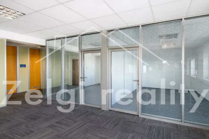 Pronájem kanceláře, Brno, 600 m2