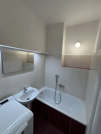 Pronájem bytu 2+1, Hradec Králové - Pražské Předměstí, Chelčického, 55 m2