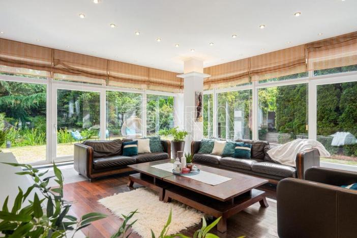 Prodej rodinného domu, Praha - Kolovraty, V louce, 495 m2