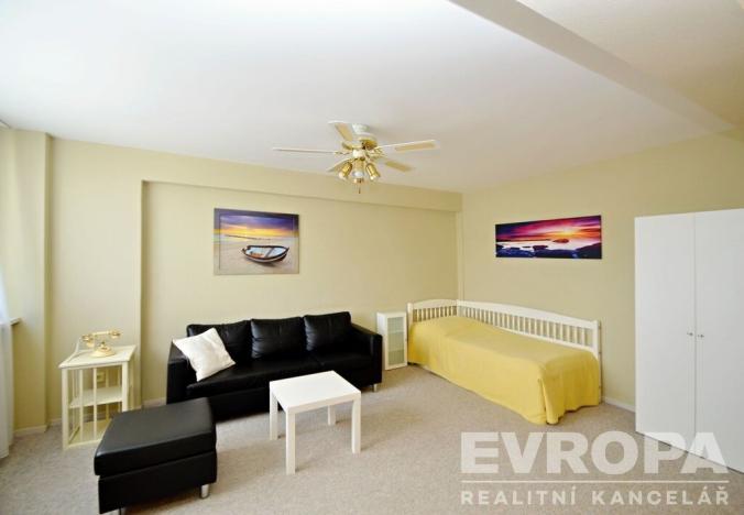 Prodej bytu 1+1, Roztoky, Masarykova, 36 m2