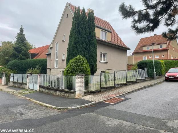 Prodej rodinného domu, Praha - Nebušice, V březinkách, 221 m2