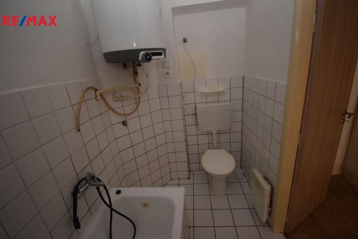 Pronájem bytu 1+1, Písek - Vnitřní Město, Chelčického, 31 m2