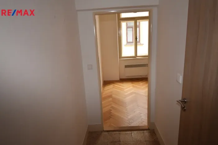 Pronájem bytu 1+1, Písek - Vnitřní Město, Chelčického, 31 m2