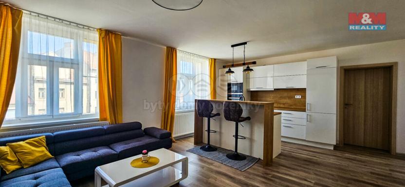 Prodej bytu 2+kk, Přelouč, Václavské náměstí, 72 m2