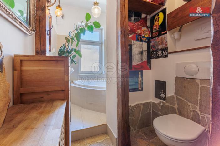 Prodej bytu 3+1, Karlovy Vary - Rybáře, Šmeralova, 92 m2