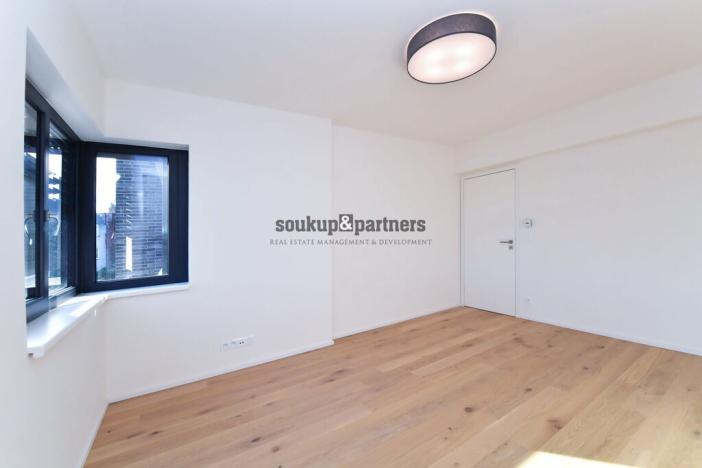 Pronájem rodinného domu, Praha - Háje, V Hájích, 220 m2