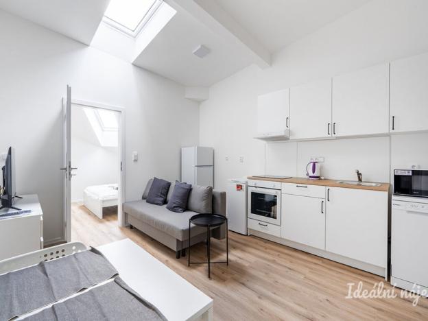 Pronájem bytu 2+kk, Praha - Kyje, Za černým mostem, 37 m2