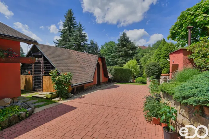 Prodej rodinného domu, Úpice - Radeč, 250 m2