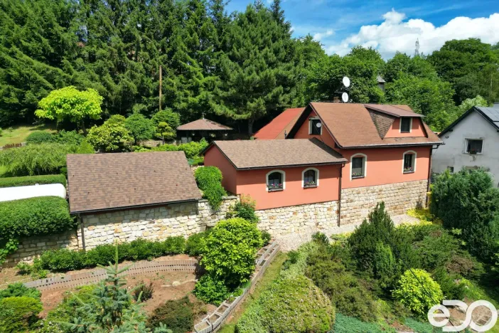 Prodej rodinného domu, Úpice - Radeč, 250 m2