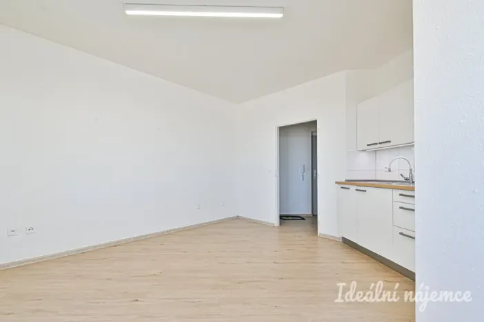 Pronájem bytu 2+kk, Brno, Langrova, 40 m2
