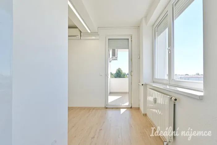Pronájem bytu 2+kk, Brno, Langrova, 40 m2