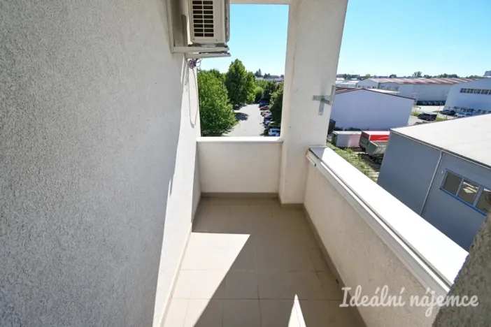 Pronájem bytu 2+kk, Brno, Langrova, 40 m2