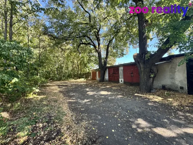 Pronájem garáže, Chomutov, V Alejích, 19 m2