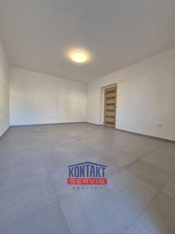 Pronájem obchodního prostoru, České Budějovice, Mánesova, 35 m2