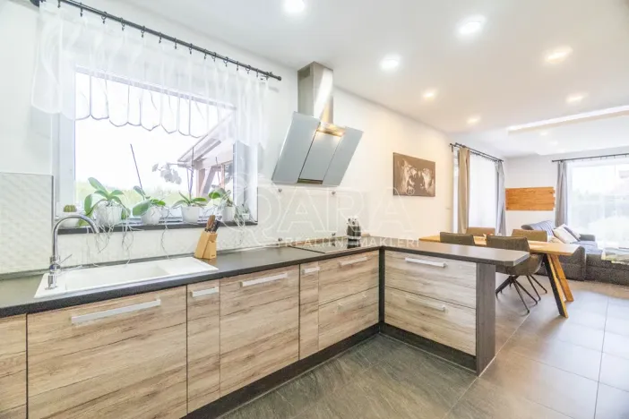 Prodej rodinného domu, Rožmitál pod Třemšínem - Zalány, 180 m2