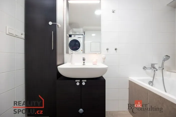 Prodej bytu 4+kk, Praha - Hrdlořezy, Českobrodská, 93 m2