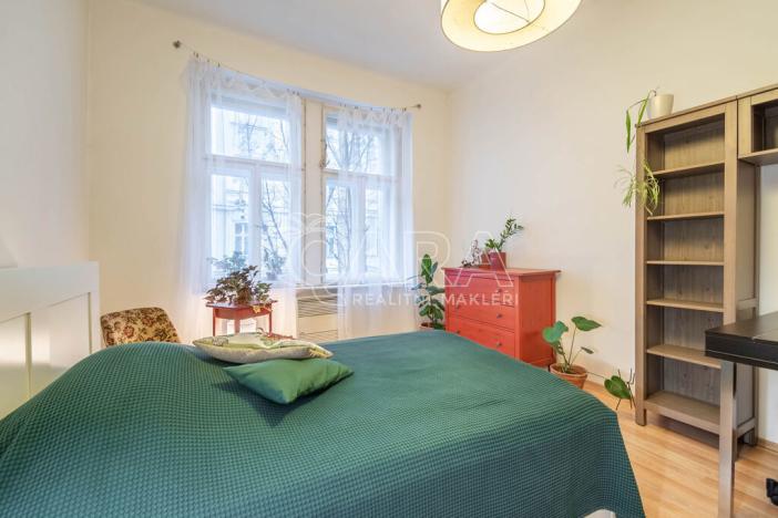 Pronájem bytu 2+kk, Praha, Bořivojova, 47 m2